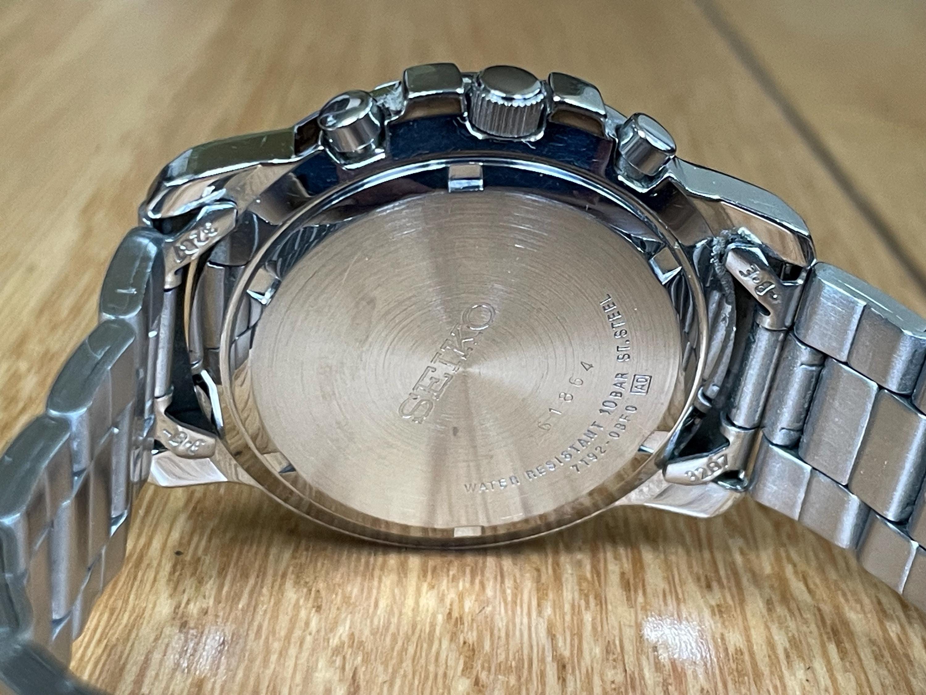 Vintage Classic Japan Quartz Men's Wristwatch Seiko Chronograph
