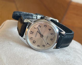 Elegant 1960’s Vintage mid size ladies' dress Wristwatch Sekonda silver color case, Vintage women business watch, Vintage Watch Ladies gift