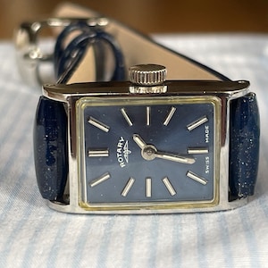 Elegante orologio da polso da donna svizzero vintage degli anni '60 con cassa color argento Rorary, orologio da cocktail retrò svizzero da donna, regalo orologio retrò, orologio elegante