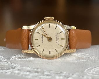 ヴィンテージドイツ製レディースブレスレットウォッチ Centaur 17石