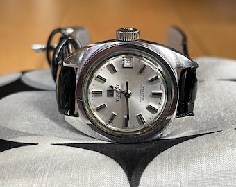 Vintage Ladies Watch, Tissot Silver Cushion Watch, Manual  display picture 2