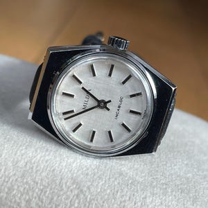 Elegante orologio da polso da donna vintage svizzero degli anni '70, cassa color argento Mildia, orologio meccanico da donna vintage, regalo per donna