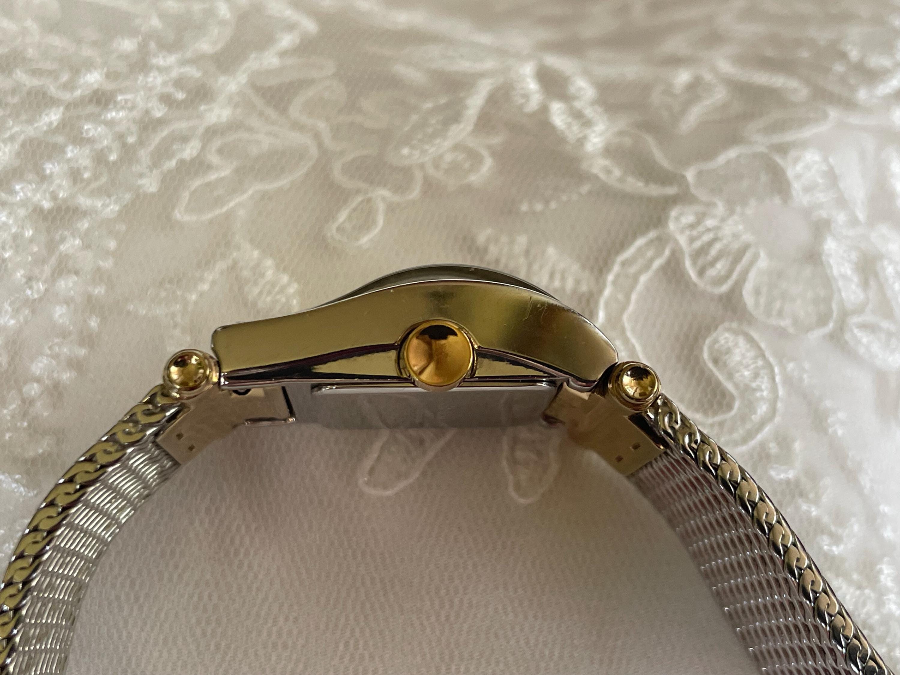 Elegant 1980's Vintage Quartz Japanese Ladies Dress Watch