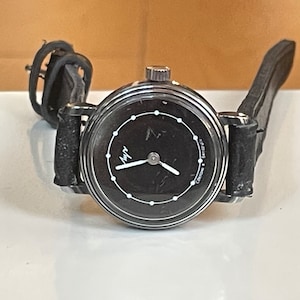 Orologio da polso da donna sovietico vintage chic anni '70 Luch, cassa color argento, piccolo orologio da polso da donna sovietico vintage, regalo da polso retrò da donna