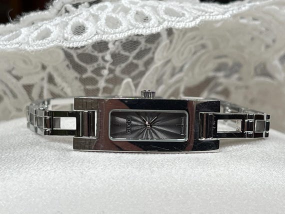 ladies silver dress watch Gucci 3900 Series Rectangular Dial Swiss Quartz YA039533 oval silver small watches for ladies