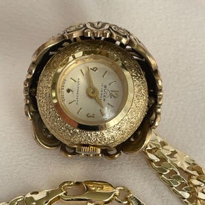 1960’s Vintage Swiss women’s Pendant watch Buler golden color case, Swiss 17 jewels golden color necklace watch, Retro watch ladies gift