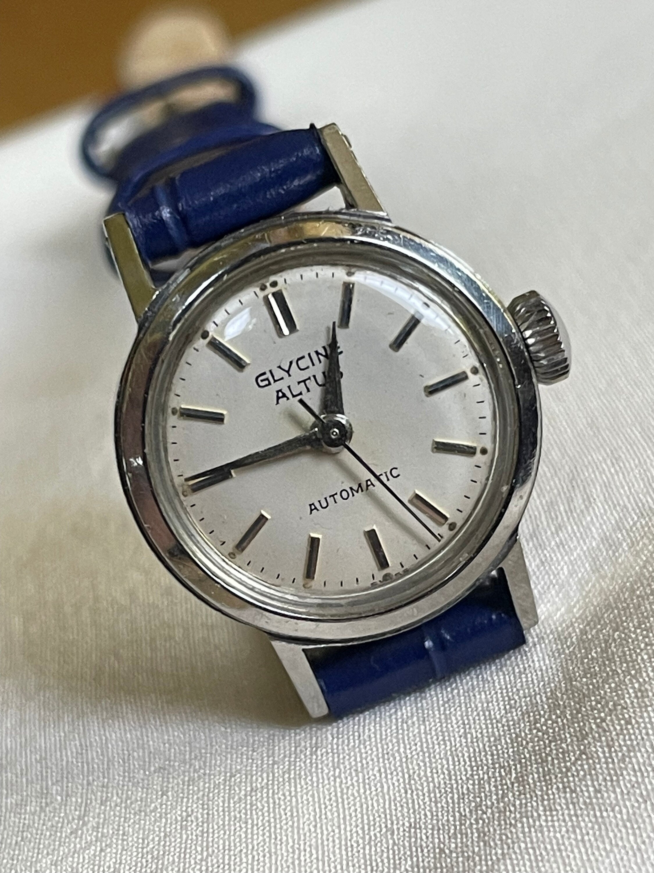 Elegant 1960's Vintage Automatic Swiss Ladies Wristwatch