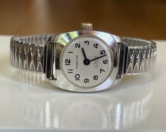 Elegante deutsche Vintage-Damenarmbanduhr mit 17 Juwelen aus dem Jahr 1960, Pratina-Silbergehäuse, kleine deutsche Vintage-Damenuhr, Geschenk für Damen