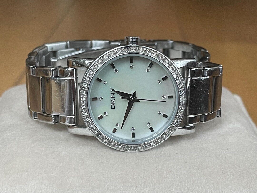 DKNY LADIES TOP MODEL CRYSTALS WATCH GREY LEATHER WATCH NY3964 Amazon.com: DKNY Women main image 3