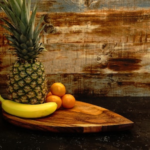 Large - Leaf Shape,Acacia Hardwood Charcuterie Board / Serving Tray / Fruit Platter,Artisan Made Perfect Gift