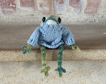 Hand knit frog