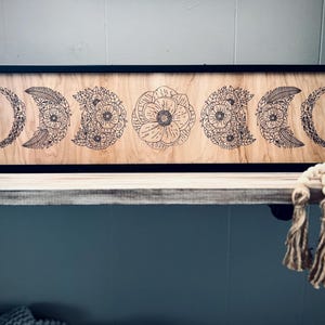 Moon Phase Floral Wall Hanging, Moon Phase Wall Decor, Moon Phases Wall Art, Floral Moon, Moon Decor, Wood Art, Engraved Moon Phases