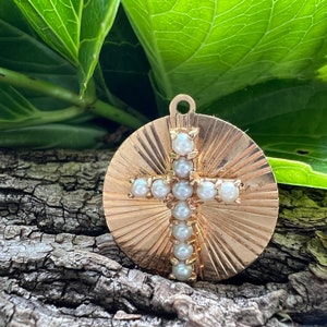 14k Yellow Gold Pearl Cross Charm, Religious Pendant bild 2