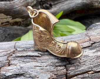 9K Yellow Gold Boot Charm, Old English Style