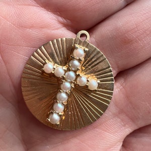 14k Yellow Gold Pearl Cross Charm, Religious Pendant bild 4