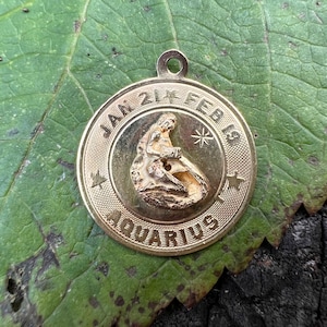 Gold Aquarius Charm, Aquarius Pendant, Yellow Gold Aquarius Pendant, Aquarius Charm, Round Aquarius Charm