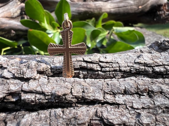 14k Yellow Gold Cross Charm, Feathered Border