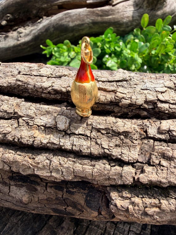 Gold Wine Bottle Charm, Wine Charms, Chianti Bottle Charm, Wine Pendant, Wine Jewelry