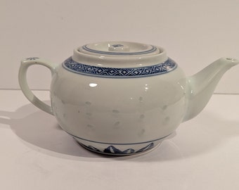 Théière Grain De Riz Chinoise Jingdezhen Blanc Et Bleu En Porcelaine 1950