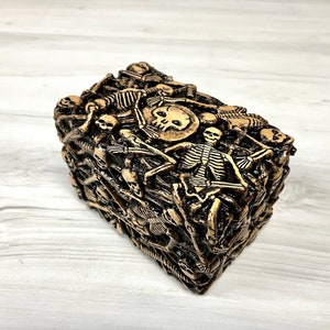 Handgesneden MTG-deckdoos met skelet, Magic the Gathering