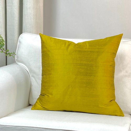 22”x22” silk dupioni buy pillow cover - luxurious rich color - customizable - natural fabric - invisible zipper - cotton lining - made in Canada