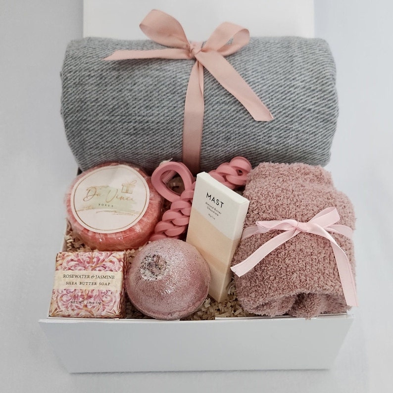 Graduation Gift Box, Blanket Gift Box for Women, Personalized Gifts for