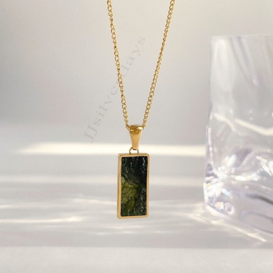 Authentic moldavite pendant Clearance
