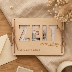 Zeit statt Zeug Geschenk personalisiert – Gutscheinhalter Holz für Mama Papa Freundin Erlebnis Geschenk Idee Geburtstag Weihnachten