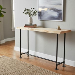 Mesa consola con borde natural y patas de tubería industrial – Mesa de entrada rústica de madera imagen 2