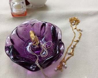 Porte-bijoux bague fleur en résine
