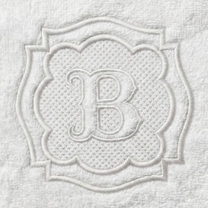 Wytłoczony monogram do haftu, wzory do haftu maszynowego od A do Z (NATYCHMIASTOWE POBIERANIE) Obręcz 4x4