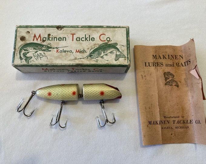 Vintage Makinen Tackle Co. Fishing Lure Box with Pamphlet Vintage Makinen Tackle Co. Fishing Lure Box with Pamphlet