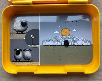 Sheep-shaped lunchbox insert