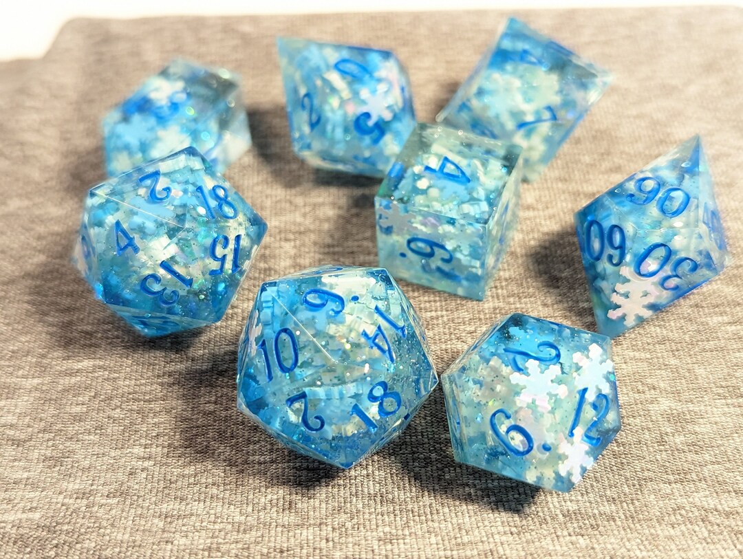 Polar Ice - Handmade 8 Piece Set (with Two D20s) / Sharp