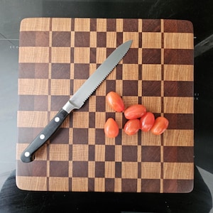 Tabla de cortar de madera maciza de DISEÑO - Tablero de ajedrez loco :)