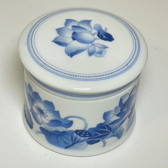 Vintage Estee Lauder Indigo Flower Collection Blu… - image 2