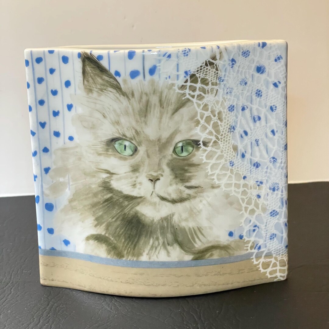 Vintage 1985 Minouettes by C Pradalie Green Cat Eyed Vase - Etsy