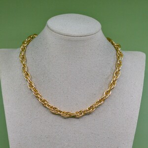 Gold tone, women&#39;s chain necklace