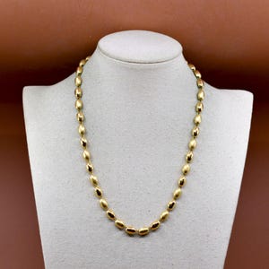 Gold tone, women&#39;s fashion necklace
