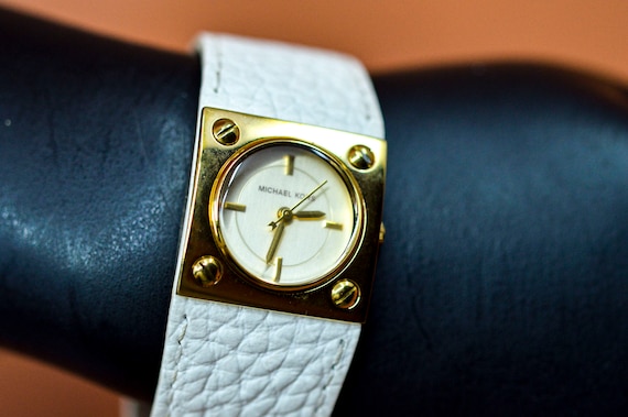 Michael Kors Gold Tone Crystal Accent Women\'s Watch with White Dial Michael Kors Gold-Tone Women main image 4