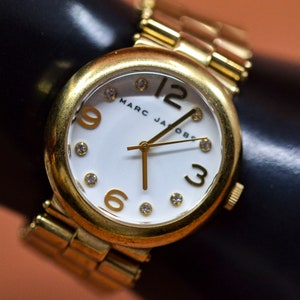 Marc Jacob, gold tone with white dial, womens, fashion wrist watch
