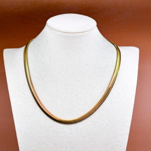 Gold tone, women&#39;s fashion necklace