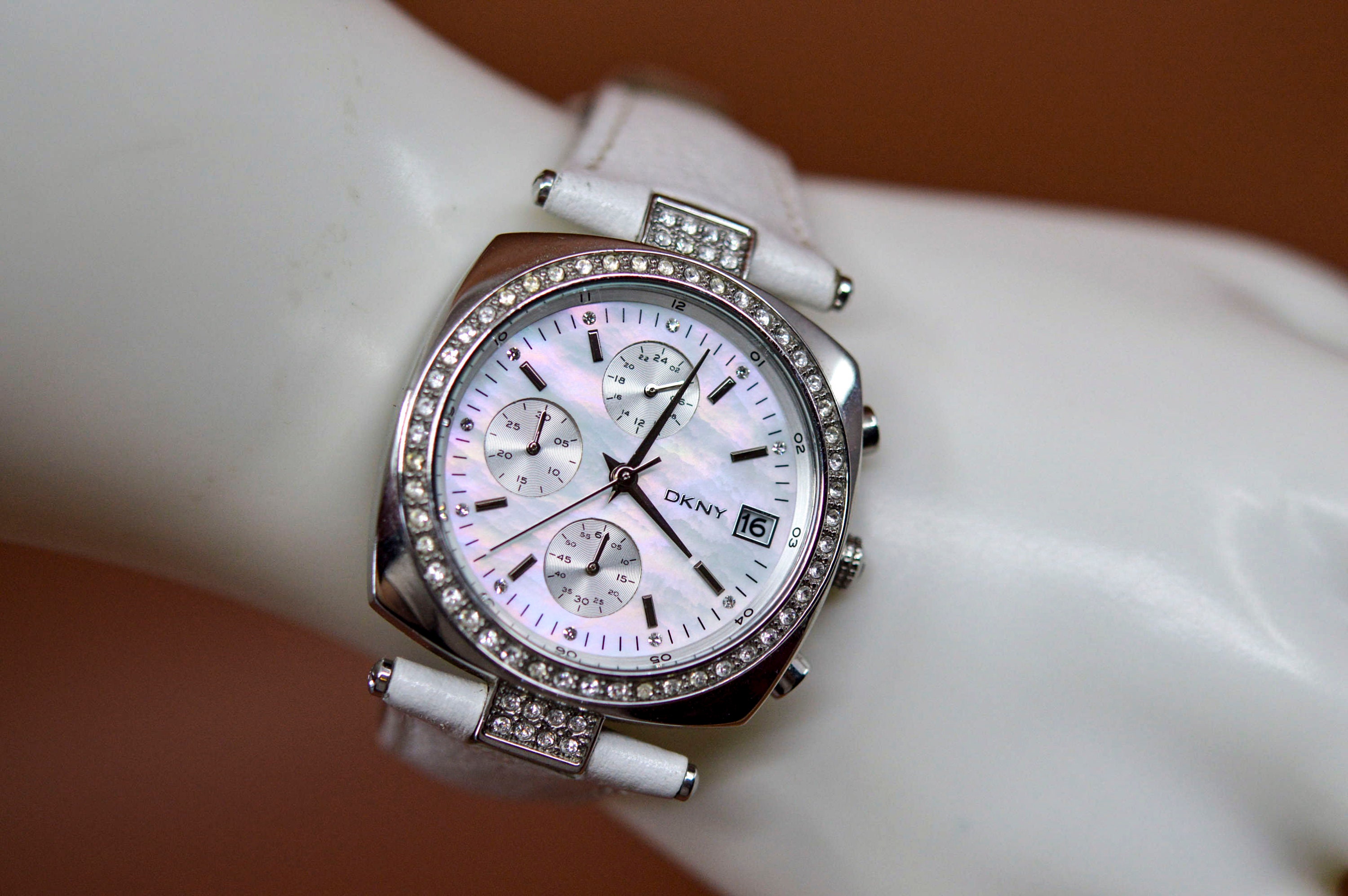 DKNY Silver Tone With Crystals, White Band , Womens, Fashion 