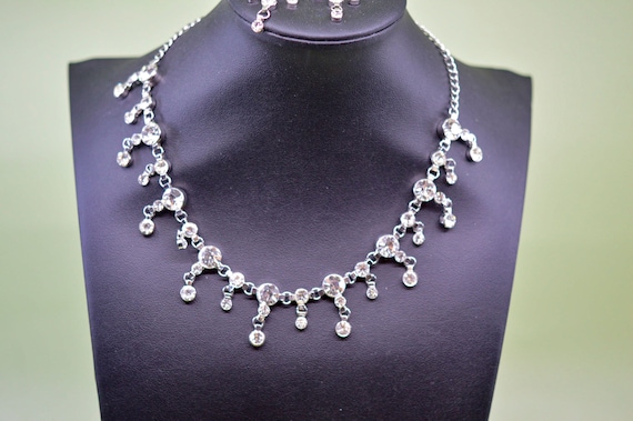 Silver tone with crystals, womens fashion necklac… - image 3