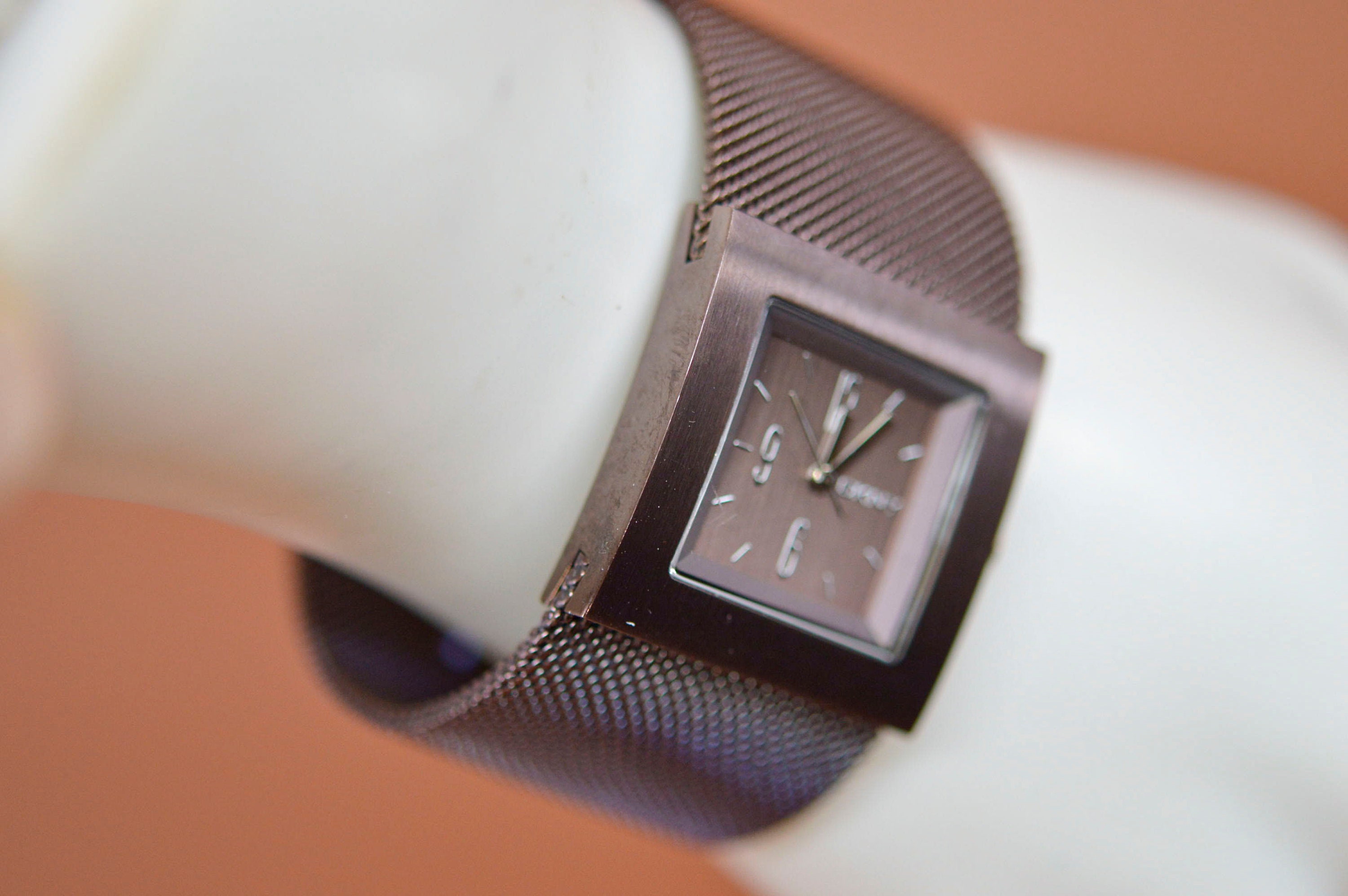 DKNY , Copper Tone, Mesh Bracelet, Womens Fashion Watch  display picture 2