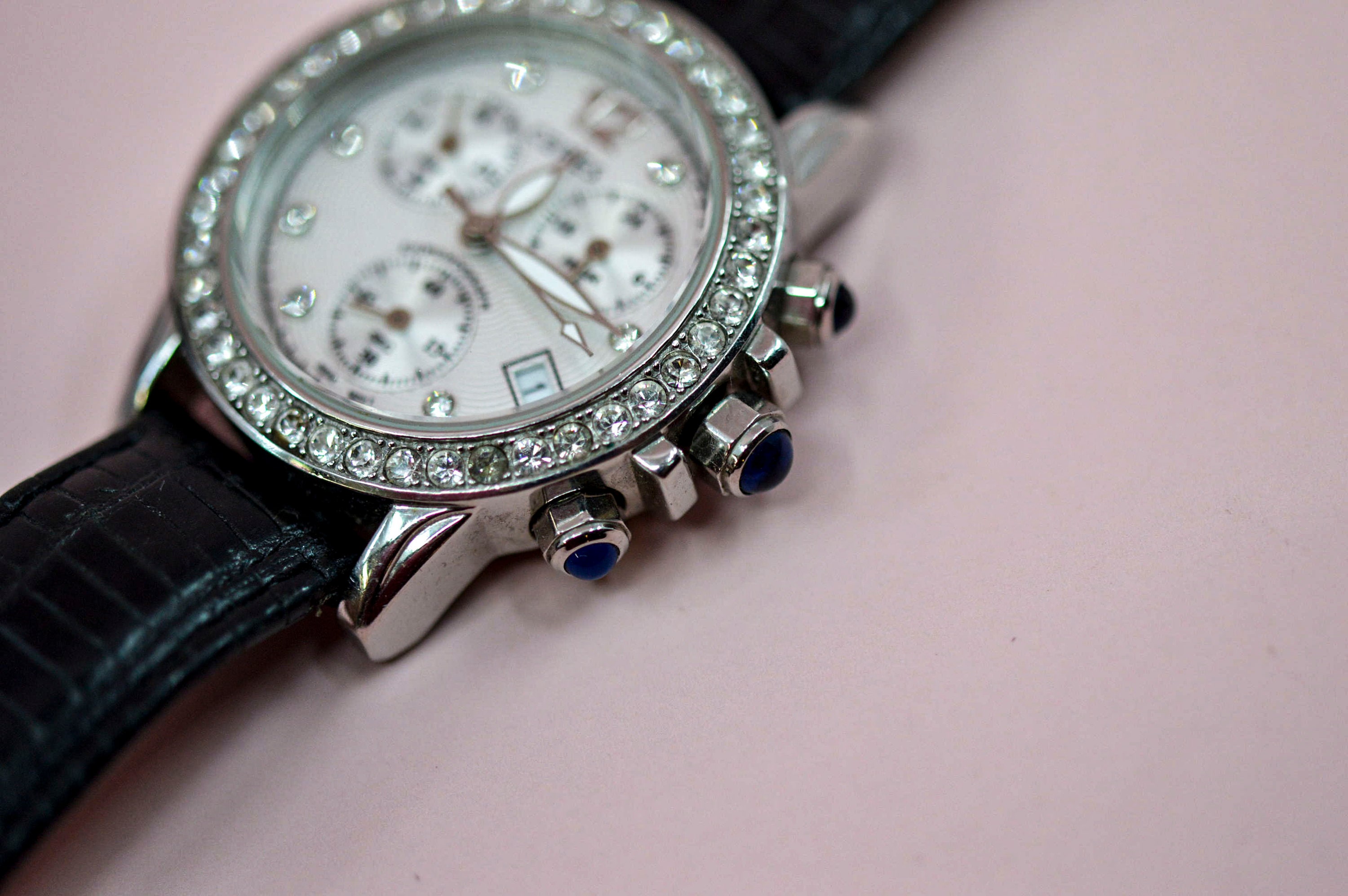 Ceres White Crystal Bezel Women\'s Fashion Watch Amazon.com: Womens Watches Swarovski Crystal Analog Quartz  main image 2