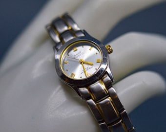 Womens Vintage Watch Bundle Ladies Silver Tone Gold Tone Quartz Classy Ladylike Vintage Women main image 4
