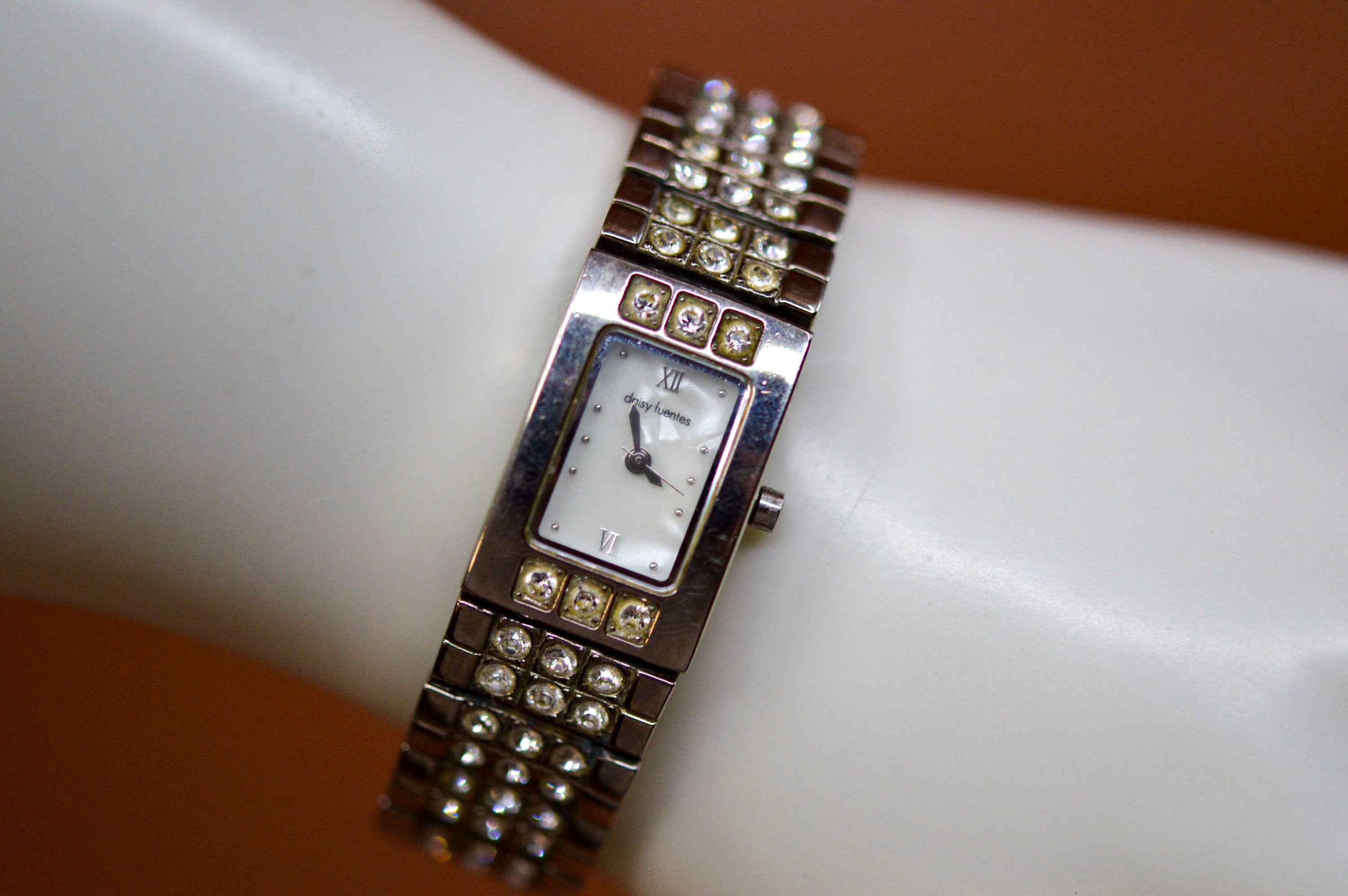 Analog Watch Daisy Fuentes Digital Watch Instructions Daisy