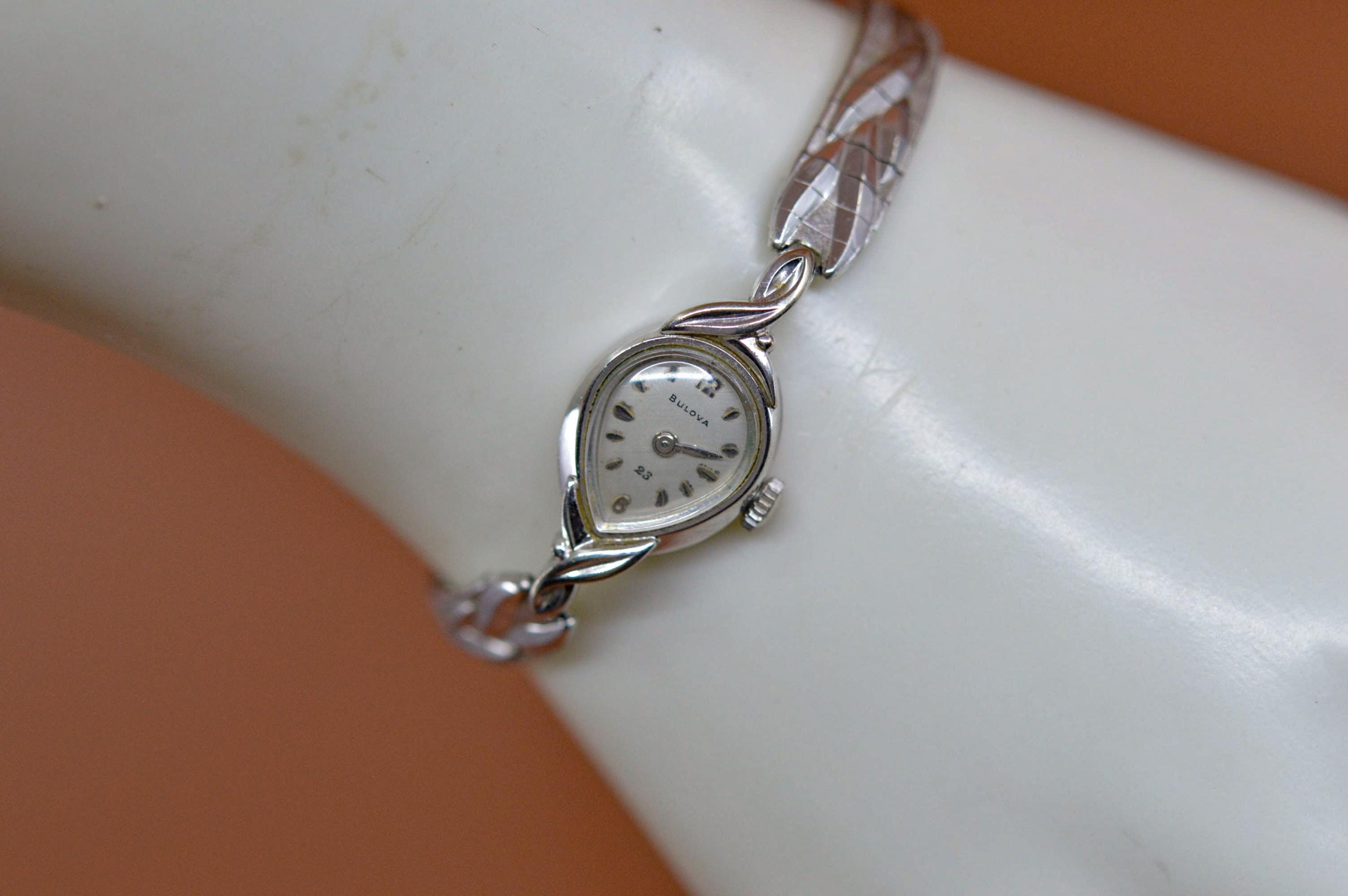 Bulova Ladies Watch Vintage Mechanical Winding Two-Tone Bracelet Silver Dial Bulova, Ref. C935132 — Women main image 2