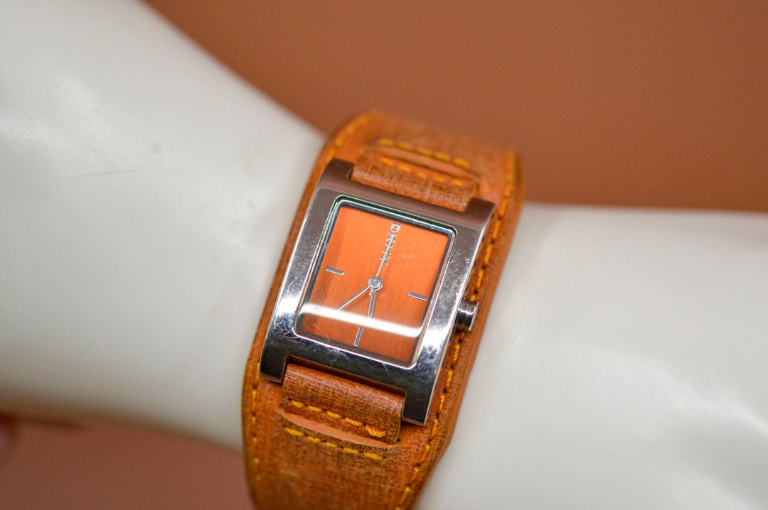 Dkny watch sale hotsell